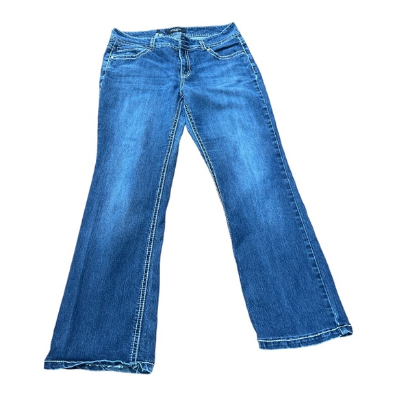 Nine West Denim - Nine West Women’s Stretchy Jeans With Embroidered Pockets Size 12